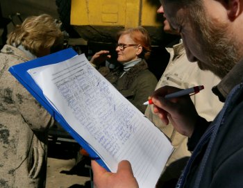 Парк Шевченко: Пикник против подстанции (фото)