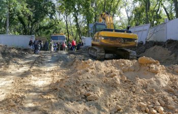 Парк Шевченко: Пикник против подстанции (фото)
