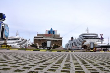 Лайнер «Королева Елизавета» доставил в Одессу 2 тыс. пассажиров