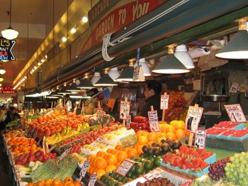 Из проверенных 2 тыс. тонн продовольственных товаров 40% забраковано и снято с реализации