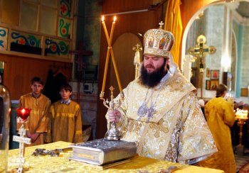 Епископ Южненский Диодор возглавил Богослужение в храме святителя Димитрия Ростовского