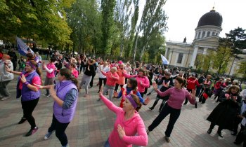 На Соборке стартовал фитнес-марафон «Танцуй и живи!»