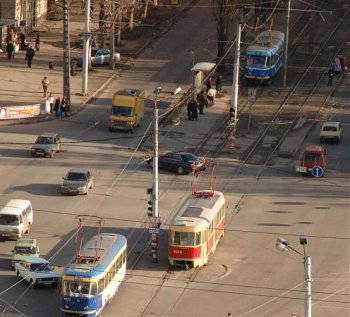 В Одессе на 1 ст. Люстдорфской дороги ведется замена трамвайных путей