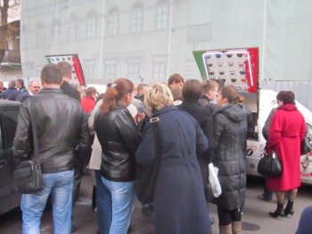 Мэрские работники нарушают принятые мэрией решения