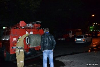 В Одессе снова полыхал Дом Руссова: Что скажет власть? (фото, видео)