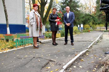 Геннадий Труханов познакомился с работой детских садов
