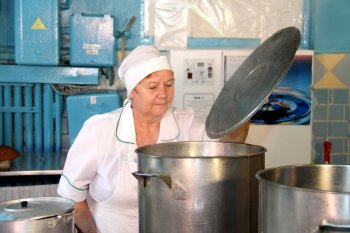 Геннадий Труханов познакомился с работой детских садов