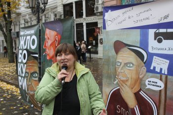 Одесситам сегодня показали, что курят в общественных местах только жлобы