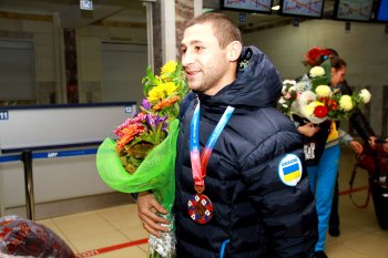 Все спортсмены украинской сборной по таиландскому боксу привезли медали ((фото)