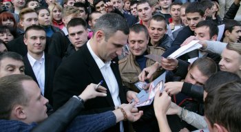 Кличко в Одессе: Фотосессия под  тыквы