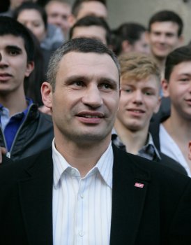 Кличко в Одессе: Фотосессия под  тыквы