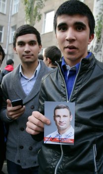 Кличко в Одессе: Фотосессия под  тыквы