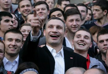 Кличко в Одессе: Фотосессия под  тыквы