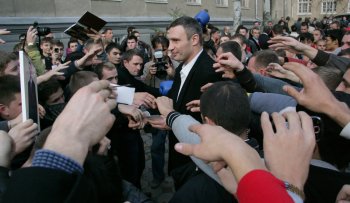 Кличко в Одессе: Фотосессия под  тыквы
