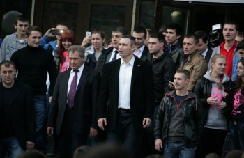 Кличко в Одессе: Фотосессия под  тыквы
