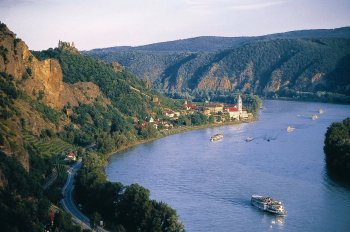 Пиратство на Дунае ударяет по экономике Украинского Дунайского пароходства