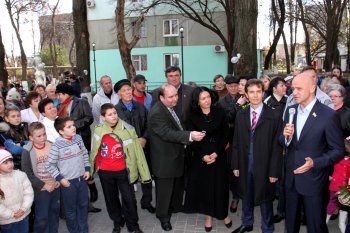 Могут, когда хотят: силами ЖКС в одесском дворе сделали реконструкцию (фото)