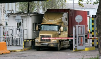 Причина очереди в портах из-за длительного скарирования GPS-пломб