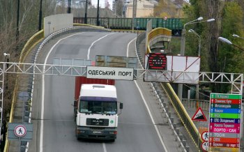 Причина очереди в портах из-за длительного скарирования GPS-пломб