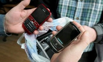 Взрослые по-прежнему воруют мобильники у одесских детей