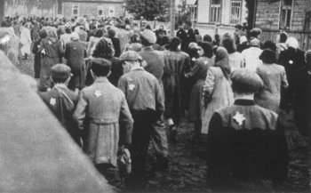 Одесса, 1941, 15 ноября: генерал  Н. Гинерару приказал всем евреям заявить в городскую полицию о наличии драгоценностей