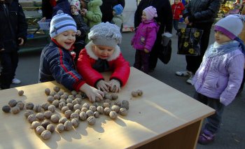 Маленькие одесситы провели сегодняшний день с Бабой Ягой