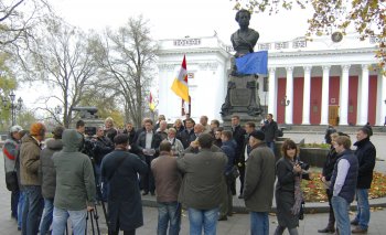 Ради Евро Юсов и Чайчук декламировали Пушкина (фото)