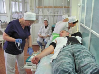 Сотрудники подразделения «Беркут» пришли на помощь 10-летней девочке (фото)