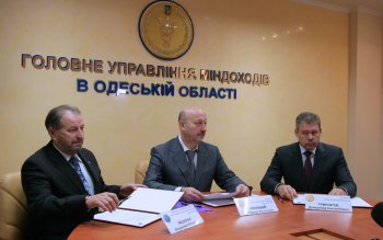 Одесские налоговики подписали соглашение с налогоплательщиками