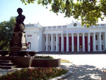 Власти Одессы отчитываются о  капремонте жилого фонда и лифтового хозяйства