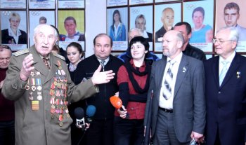 Олег Брындак поздравил с 90-летием двукратного чемпиона мира по стендовой стрельбе Юрия Никандрова