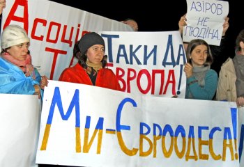 На Приморском людно