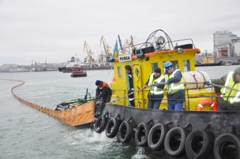 В нефтегавани Одесского порта ликвидирован учебный разлив нефти