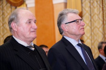 К Украинскому народу, Президенту Украины и всем политическим силам страны
