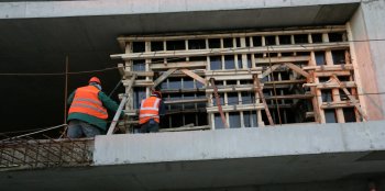 Новый терминал Одесского аэропорта строят на месте запущенного фруктового сада