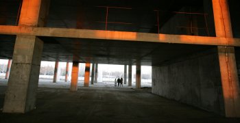 Новый терминал Одесского аэропорта строят на месте запущенного фруктового сада