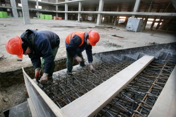 Новый терминал Одесского аэропорта строят на месте запущенного фруктового сада