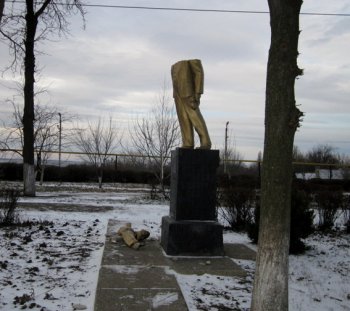 Милиция расследует осквернение памятника Ленину в Котовске (фото)