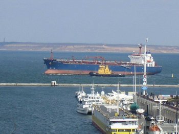 Грузооборот морских портов Украины за 11 месяцев 2013 года снизился на 3,6% - до 132,9 млн. тонн