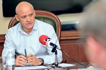 Геннадий Труханов: "Власть должна заниматься обеспечением детей чистой питьевой водой"