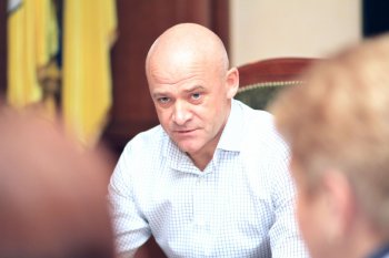 Геннадий Труханов: "Власть должна заниматься обеспечением детей чистой питьевой водой"