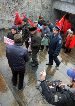 Одесские коммунисты требуют референдум (фото)