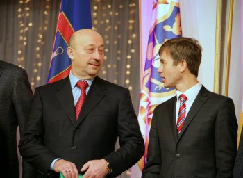 Третья Благотворительная Дипломатическая ярмарка проходит на Морвокзале  (фото)