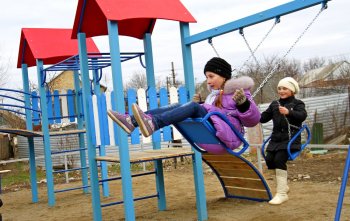 В Суворовском районе открыли три детские площадки