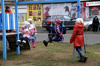 В Суворовском районе открыли три детские площадки