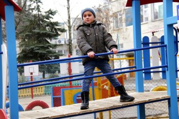 В Суворовском районе открыли три детские площадки