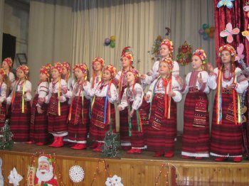В День Святого Николая дети Суворовского района получили подарки