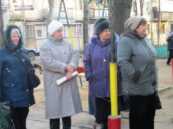 Олег Брындак проинспектировал окончание ремонта межквартальных проездов на одном из участков в Киевском районе Одессы