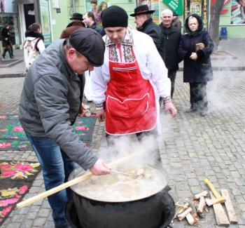 Последние новости с ярмарки на Дерибасовской (фото)