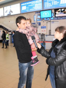 Четверо бывших заложников вернулись в Украину (фото)